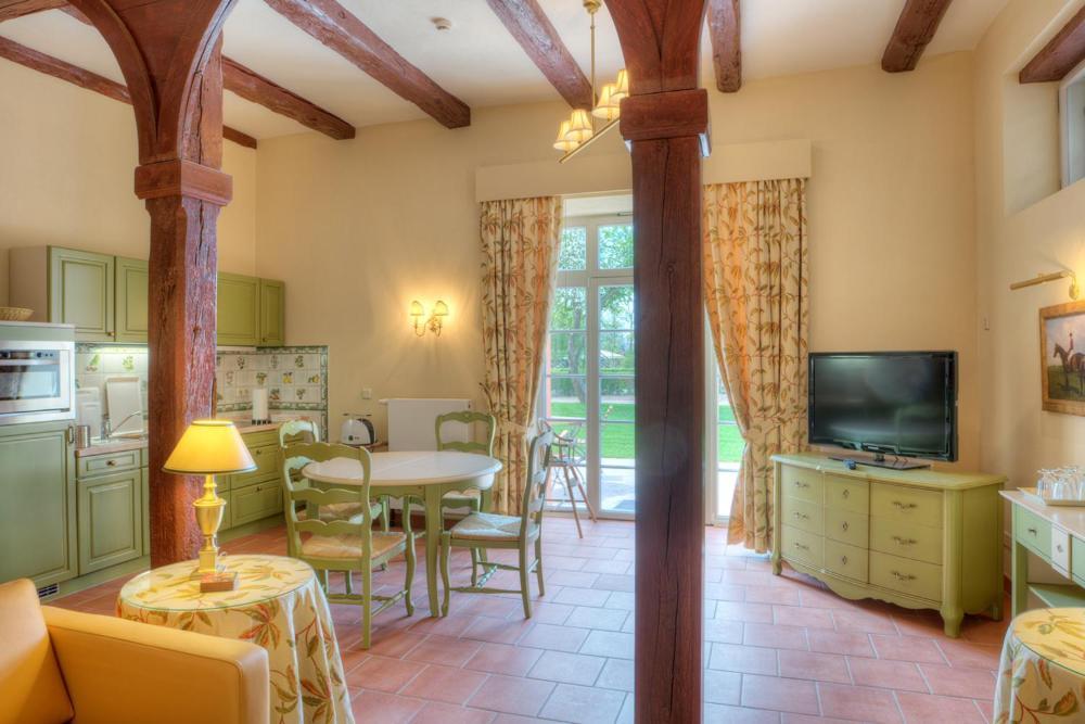 Urlaubsresidenz Marstall Und Kanzlei Im Schlossensemble Luebbenau Luaran gambar